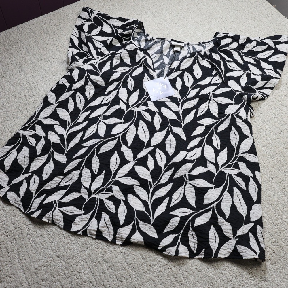 Ava & Viv Women 2X Black Leaf Print Flutter Sleeve Split V-Neck Blouse New